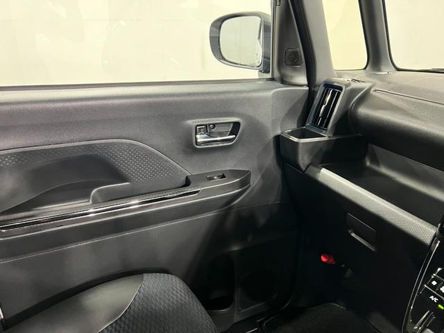 タントカスタムＲＳリミテッド　走行９０７０キロ／両側電動スライド一年保証・走行距離無制限　走行９０７０キロ　サイドエアバック　クリアランスソナー　オートマチックハイビーム　オートライト　ＬＥＤヘッドライト　ベンチシート　シートヒーター　両側電動スライドドア（埼玉県）の中古車