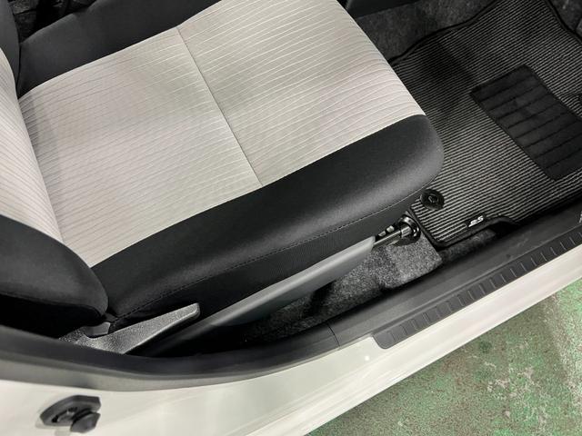 ミライースＸ　ＳＡIII　走行９１キロ／ＬＥＤヘッドランプ／純正マット１年保証距離無制限　走行距離９１キロ　純正カーペットマット　助手席エアバッグ　クリアランスソナー　ＬＥＤヘッドランプ　アイドリングストップ　電動格納式ドアミラー（埼玉県）の中古車
