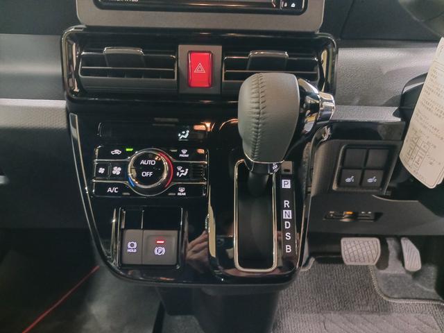 タントカスタムＲＳ走行距離６０３ｋｍ　当店試乗車上がりの１台です♪１年保証距離無制限　走行距離６０３ｋｍ　純正フルセグナビ　ＥＴＣ　バックカメラ　ブルートゥース　純正マット　オートライト　シートヒーター　　オート格納式ドアミラー　キーフリー（埼玉県）の中古車