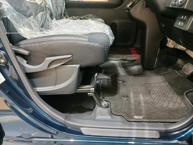 タントカスタムＲＳ走行距離６０３ｋｍ　当店試乗車上がりの１台です♪１年保証距離無制限　走行距離６０３ｋｍ　純正フルセグナビ　ＥＴＣ　バックカメラ　ブルートゥース　純正マット　オートライト　シートヒーター　　オート格納式ドアミラー　キーフリー（埼玉県）の中古車