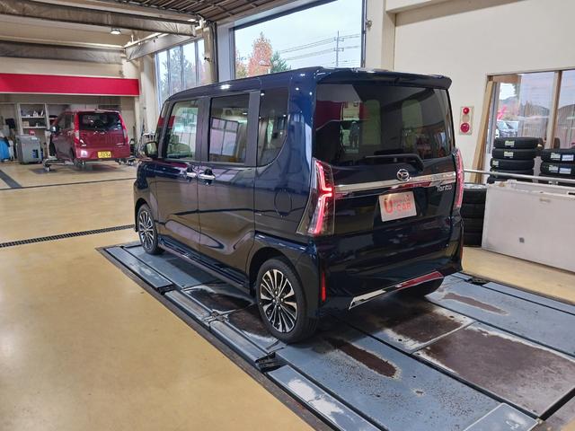 タントカスタムＲＳ走行距離６０３ｋｍ　当店試乗車上がりの１台です♪１年保証距離無制限　走行距離６０３ｋｍ　純正フルセグナビ　ＥＴＣ　バックカメラ　ブルートゥース　純正マット　オートライト　シートヒーター　　オート格納式ドアミラー　キーフリー（埼玉県）の中古車