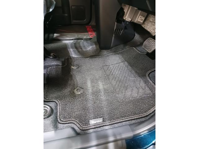 タントカスタムＲＳ走行距離６０３ｋｍ　当店試乗車上がりの１台です♪１年保証距離無制限　走行距離６０３ｋｍ　純正フルセグナビ　ＥＴＣ　バックカメラ　ブルートゥース　純正マット　オートライト　シートヒーター　　オート格納式ドアミラー　キーフリー（埼玉県）の中古車