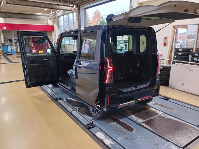 タントカスタムＲＳ走行距離６０３ｋｍ　当店試乗車上がりの１台です♪１年保証距離無制限　走行距離６０３ｋｍ　純正フルセグナビ　ＥＴＣ　バックカメラ　ブルートゥース　純正マット　オートライト　シートヒーター　　オート格納式ドアミラー　キーフリー（埼玉県）の中古車