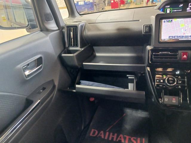 タントカスタムＲＳ走行距離６０３ｋｍ　当店試乗車上がりの１台です♪１年保証距離無制限　走行距離６０３ｋｍ　純正フルセグナビ　ＥＴＣ　バックカメラ　ブルートゥース　純正マット　オートライト　シートヒーター　　オート格納式ドアミラー　キーフリー（埼玉県）の中古車