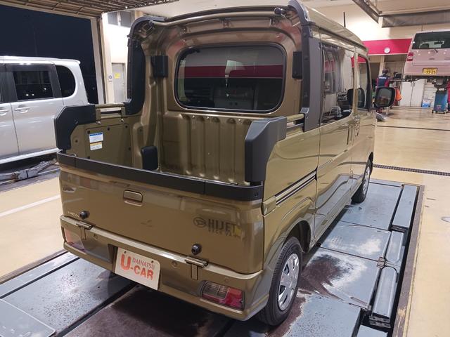 ハイゼットカーゴデッキバンG 走行827キロ/LEDヘッドランプ/マット1年保証距離無制限 走行距離827キロ マット LEDヘッドランプ アイドリングストップ 両側スライドドア 電動格納式ドアミラー(埼玉県)の中古車