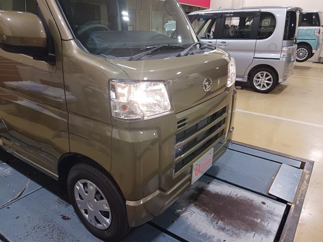 ハイゼットカーゴデッキバンG 走行827キロ/LEDヘッドランプ/マット1年保証距離無制限 走行距離827キロ マット LEDヘッドランプ アイドリングストップ 両側スライドドア 電動格納式ドアミラー(埼玉県)の中古車