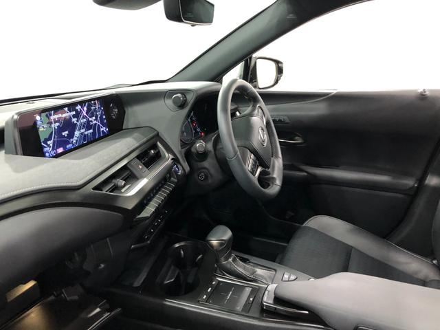 ＵＸＵＸ２５０ｈバージョンＣ　走行１８９８９キロ／ナビ／ドラレコ一年保証・走行距離無制限走行１８９８９キロ　サンルーフ　フルセグナビ　ブルートゥース　全周囲カメラ　ドラレコ　ＥＴＣ　オートライト　ＬＥＤヘッドライト　シートヒーター（埼玉県）の中古車