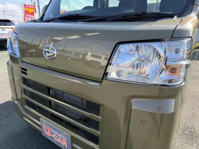 ハイゼットカーゴデッキバンＧ　走行距離３１７７キロ　両側スライドドア１年保証・走行距離無制限　新車保証継承対応　６，８ディスプレイオーディオ　バックカメラ　キーフリーシステム　スマートアシスト　コーナーセンサー　純正ラバーマット　アイドリングストップ（埼玉県）の中古車