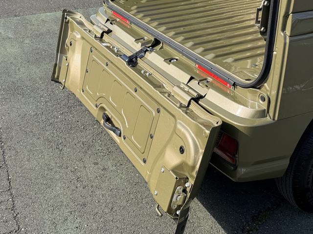 ハイゼットカーゴデッキバンＧ　走行距離３１７７キロ　両側スライドドア１年保証・走行距離無制限　新車保証継承対応　６，８ディスプレイオーディオ　バックカメラ　キーフリーシステム　スマートアシスト　コーナーセンサー　純正ラバーマット　アイドリングストップ（埼玉県）の中古車