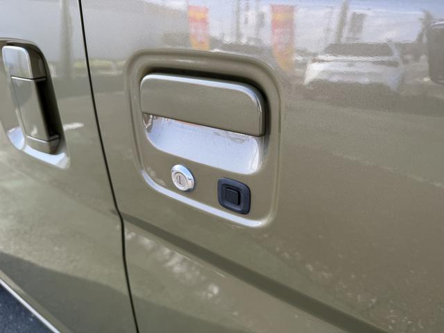 ハイゼットカーゴデッキバンＧ　走行距離３１７７キロ　両側スライドドア１年保証・走行距離無制限　新車保証継承対応　６，８ディスプレイオーディオ　バックカメラ　キーフリーシステム　スマートアシスト　コーナーセンサー　純正ラバーマット　アイドリングストップ（埼玉県）の中古車