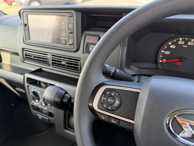 ハイゼットカーゴデッキバンＧ　走行距離３１７７キロ　両側スライドドア１年保証・走行距離無制限　新車保証継承対応　６，８ディスプレイオーディオ　バックカメラ　キーフリーシステム　スマートアシスト　コーナーセンサー　純正ラバーマット　アイドリングストップ（埼玉県）の中古車