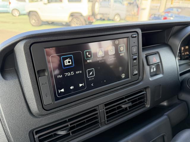 ハイゼットカーゴデッキバンＧ　走行距離３１７７キロ　両側スライドドア１年保証・走行距離無制限　新車保証継承対応　６，８ディスプレイオーディオ　バックカメラ　キーフリーシステム　スマートアシスト　コーナーセンサー　純正ラバーマット　アイドリングストップ（埼玉県）の中古車