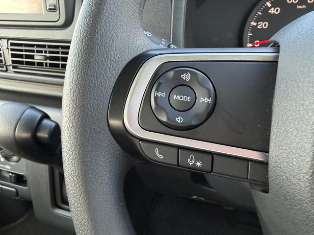 ハイゼットカーゴデッキバンＧ　走行距離３１７７キロ　両側スライドドア１年保証・走行距離無制限　新車保証継承対応　６，８ディスプレイオーディオ　バックカメラ　キーフリーシステム　スマートアシスト　コーナーセンサー　純正ラバーマット　アイドリングストップ（埼玉県）の中古車