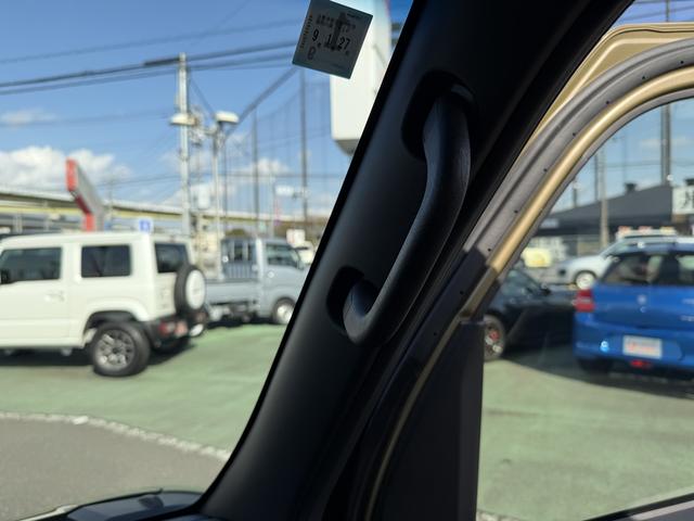 ハイゼットカーゴデッキバンＧ　走行距離３１７７キロ　両側スライドドア１年保証・走行距離無制限　新車保証継承対応　６，８ディスプレイオーディオ　バックカメラ　キーフリーシステム　スマートアシスト　コーナーセンサー　純正ラバーマット　アイドリングストップ（埼玉県）の中古車