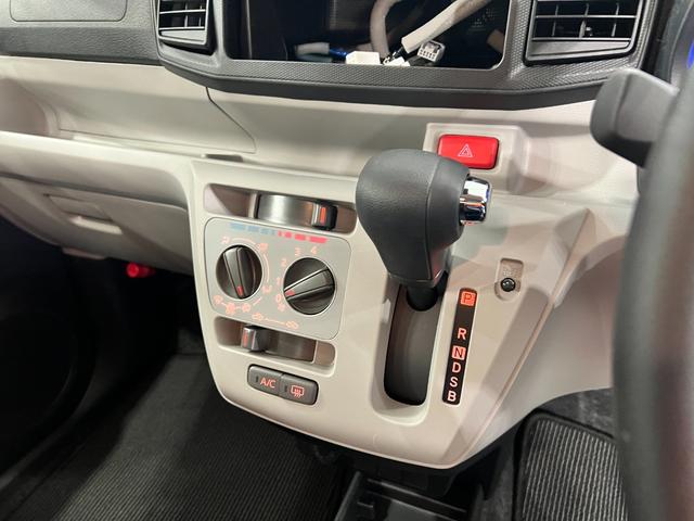 ミライースＸ　ＳＡIII　走行２２７８キロ／クリアランスソナー一年保証・走行距離無制限　走行２２７８キロ　助手席エアバック　オートライト　オートマチックハイビーム　クリアランスソナー　アイドリングストップ（埼玉県）の中古車