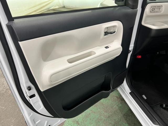 ムーヴキャンバスストライプスＧ　走行１６９９キロ／新品ナビ／バックカメラ１年保証距離無制限　走行距離１６９９キロ　純正フルセグナビ　バックカメラ　サイドエアバッグ　ＬＥＤヘッドランプ　アイドリングストップ　シートヒーター　両側電動スライドドア（埼玉県）の中古車