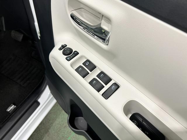 ムーヴキャンバスストライプスＧ　走行１６９９キロ／新品ナビ／バックカメラ１年保証距離無制限　走行距離１６９９キロ　純正フルセグナビ　バックカメラ　サイドエアバッグ　ＬＥＤヘッドランプ　アイドリングストップ　シートヒーター　両側電動スライドドア（埼玉県）の中古車