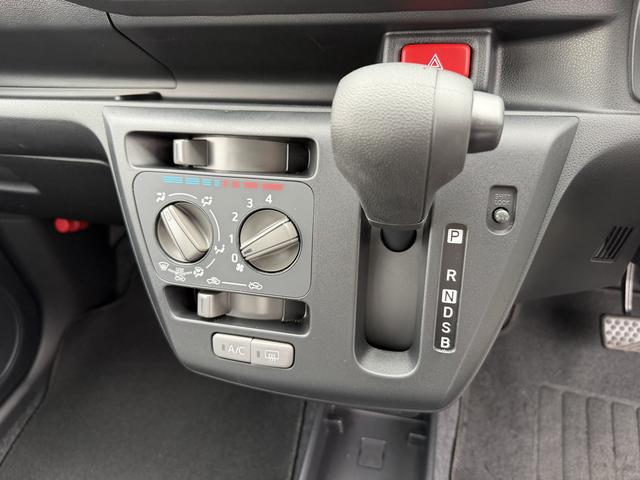ミライースＬ　ＳＡIII　スマートアシスト　前後コーナーセンサー走行距離２２７９キロ　新車保証継承対応　バックカメラ　キーレスエントリー　アイドリングストップ　車線逸脱警報機能　汎用品カーマット　横滑り防止機能　オートライト（埼玉県）の中古車