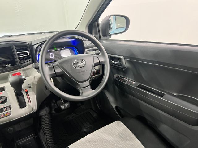 ミライースＸ　ＳＡIII　走行２７６７キロ／新品ナビ一年保証・走行距離無制限　走行２７６７キロ　助手席エアバック　オートライト　オートマチックハイビーム　クリアランスソナー　アイドリングストップ（埼玉県）の中古車