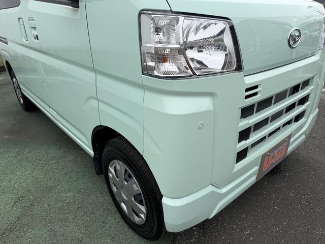 ハイゼットカーゴデッキバンG 6.8インチディスプレイオーディオ Bカメラ走行距離1964キロ 新車保証継承対応 1年保証・走行無制限 両側スライドドア スマートキー ラバーマット 衝突回避支援システム 前後コーナーセンサー オートライト 電動格納ミラー(埼玉県)の中古車