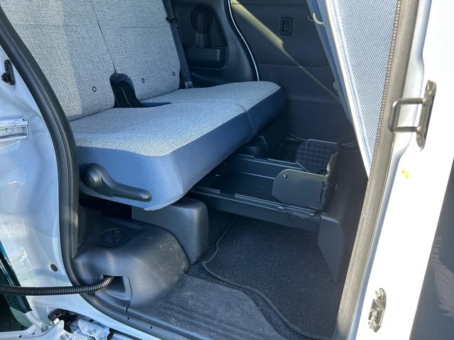 ムーヴキャンバスストライプスＧ　走行７４１６キロ／ＬＥＤヘッドランプ／マット１年保証距離無制限　走行距離７４１６キロ　マット　サイドエアバッグ　ＬＥＤヘッドランプ　アイドリングストップ　シートヒーター　オート格納式ドアミラー　電動パーキングブレーキ（埼玉県）の中古車