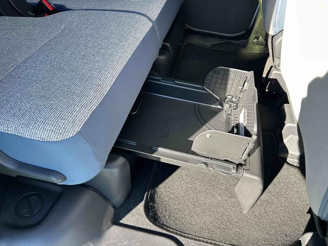 ムーヴキャンバスストライプスＧ　走行４０４８キロ／純正フルセグナビ１年保証距離無制限　走行４０４８キロ　純正フルセグナビ　サイドエアバッグ　ＬＥＤヘッドランプ　アイドリングストップ　シートヒーター　両側電動スライドドア　オート格納式ドアミラー　電動パーキングブレーキ（埼玉県）の中古車