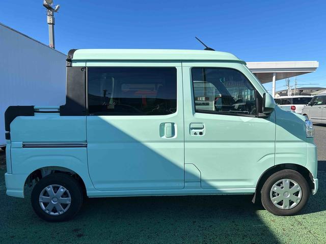 ハイゼットカーゴデッキバンＧ　走行１３５９キロ／ディスプレイオーディオ１年保証距離無制限　走行距離１３５９キロ　ディスプレイオーディオ　アイドリングストップ　電動格納式ドアミラー　プッシュボタンスタート　両側スライドドア（埼玉県）の中古車