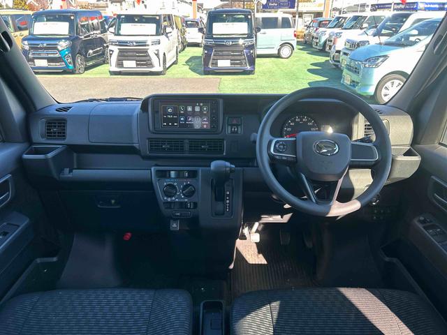 ハイゼットカーゴデッキバンＧ　走行１３５９キロ／ディスプレイオーディオ１年保証距離無制限　走行距離１３５９キロ　ディスプレイオーディオ　アイドリングストップ　電動格納式ドアミラー　プッシュボタンスタート　両側スライドドア（埼玉県）の中古車