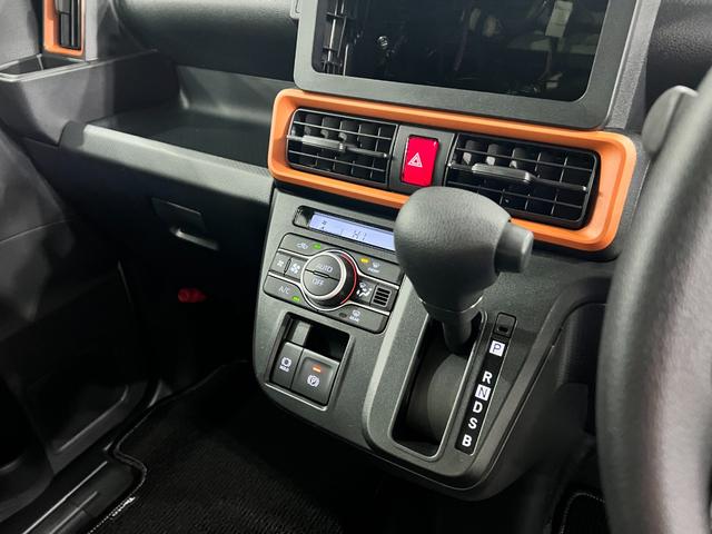 タントファンクロスリミテッド　走行２８３５キロ／ＬＥＤヘッドライト一年保証・走行距離無制限　走行２８３５キロ　サイドエアバック　クリアランスソナー　オートマチックハイビーム　オートライト　ＬＥＤヘッドライト　ベンチシート　シートヒーター　両側電動スライドドア（埼玉県）の中古車