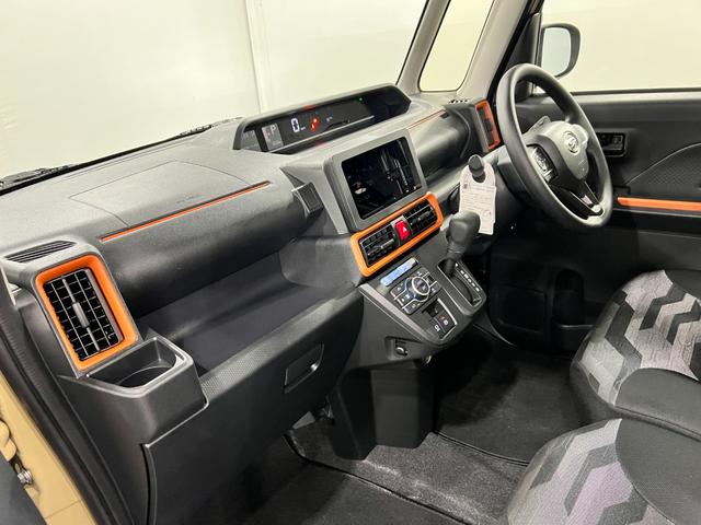 タントファンクロス　走行１８３８キロ／両側電動スライドドア一年保証・走行距離無制限　走行１８３８キロ　サイドエアバック　クリアランスソナー　オートマチックハイビーム　オートライト　ＬＥＤヘッドライト　ベンチシート　シートヒーター　両側電動スライドドア（埼玉県）の中古車