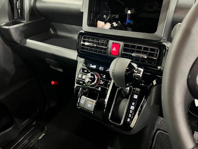 タントカスタムＲＳリミテッド　走行１０７９キロ／両側電動スライド一年保証・走行距離無制限　走行１０７９キロ　サイドエアバック　クリアランスソナー　オートマチックハイビーム　オートライト　ＬＥＤヘッドライト　ベンチシート　シートヒーター　両側電動スライドドア（埼玉県）の中古車