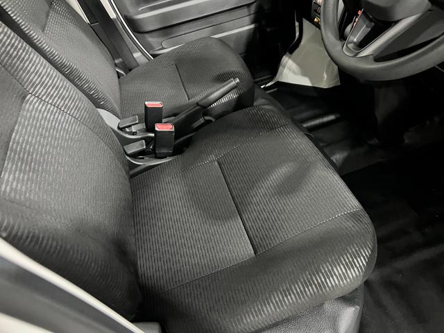ハイゼットカーゴＤＸ　走行６キロ／ＦＭＡＭラジオ／オートライト１年保証距離無制限　走行距離６キロ　ＦＭＡＭラジオ　助手席エアバック　クリアランスソナー　オートライト　アイドリングストップ（埼玉県）の中古車