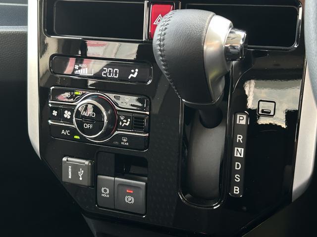 トールカスタムＧ　９インチディスプレイオーディオ　パノラマモニター保証　新車保証・まごころ保証　１年間・走行距離無制限付き・９インチディスプレイオーディオ装備・パノラマカメラ・ＬＥＤヘッドライト装備・ＬＥＤフォグ装備（東京都）の中古車