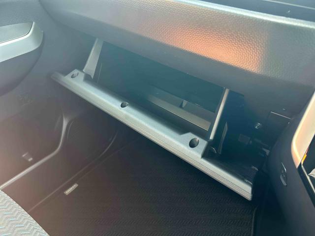 トールカスタムＧ　ターボ９インチディスプレイオーディオ装備保証　新車保証・まごころ保証　１年間・走行距離無制限付き・９インチディスプレイオーディオ装備・パノラマカメラ・ＬＥＤヘッドライト装備・ＬＥＤフォグ装備（東京都）の中古車