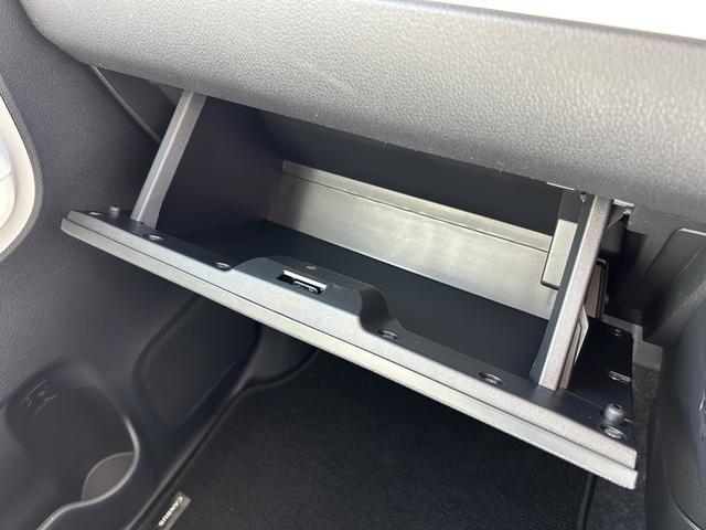 ムーヴキャンバスストライプスＧターボ　９インチディスプレイオーディオ新車保証継承　９インチディスプレイオーディオ　バックカメラ　両側電動スライドドア　オートライト　オートハイビーム　電動サイドブレーキ　スマートアシスト（東京都）の中古車