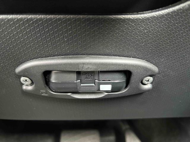 タントＸ　純正ナビ・ドラレコ・バックカメラ付保証　新車保証・まごころ保証　１年間・走行距離無制限付き　アイドリングストップ車　ブレーキサポート　フルセグ地デジ　ＳＤ　電動ミラー　ナビＴＶ　ＵＳＢ接続　禁煙　ＬＥＤライト　Ｂカメラ　シートヒター（東京都）の中古車