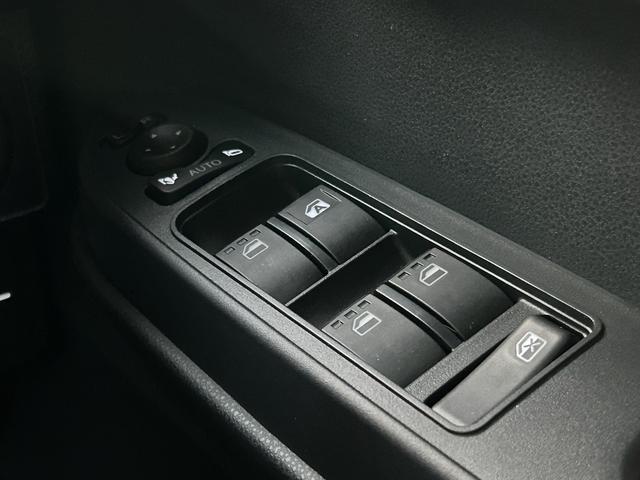 タントＸ　ＣＤチューナー・バックカメラ・キーフリー付保証　新車保証・まごころ保証　１年間・走行距離無制限付き　アイドリングストップ車　ブレーキサポート　スマートキーシステム　禁煙　ＬＥＤライト　Ｂカメラ　車線逸脱警報　片側電動両側スライドドア（東京都）の中古車