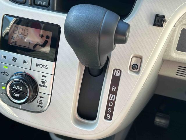 ムーヴＸリミテッドII　ＳＡIII　ナビ・バックカメラ付保証　まごころ保証　１年間・走行距離無制限付き　プッシュボタンエンジンスタート・キーフリーキー・オートエアコン・オートライト・運転席シートヒーター・電動格納ドアミラー・純正ナビ・バックカメラ（東京都）の中古車