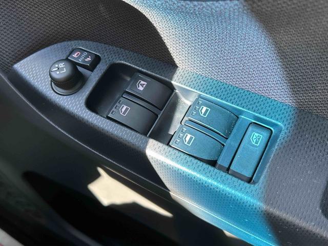 ムーヴＸリミテッドII　ＳＡIII　ナビ・バックカメラ付保証　まごころ保証　１年間・走行距離無制限付き　プッシュボタンエンジンスタート・キーフリーキー・オートエアコン・オートライト・運転席シートヒーター・電動格納ドアミラー・純正ナビ・バックカメラ（東京都）の中古車