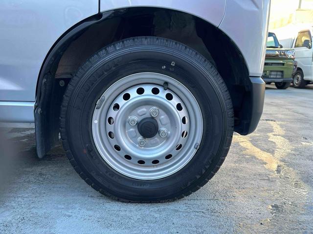 ハイゼットカーゴＤＸ　純正エントリーナビ・ＥＴＣ・キーレスキー付保証　新車保証・まごころ保証　１年間・走行距離無制限付き　Ｂｌｕｅｔｏｏｔｈ対応　ＥＴＣ車載器　ＤＶＤ　ＵＳＢ　安全ボディ　ナビＴＶ　キーレスキー　両側スライドドア　エコアイドル　ＥＳＣ　記録簿（東京都）の中古車