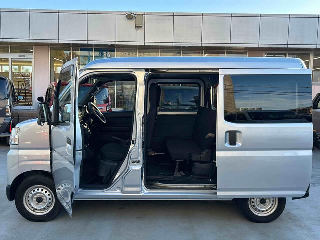 ハイゼットカーゴＤＸ　純正エントリーナビ・ＥＴＣ・キーレスキー付保証　新車保証・まごころ保証　１年間・走行距離無制限付き　Ｂｌｕｅｔｏｏｔｈ対応　ＥＴＣ車載器　ＤＶＤ　ＵＳＢ　安全ボディ　ナビＴＶ　キーレスキー　両側スライドドア　エコアイドル　ＥＳＣ　記録簿（東京都）の中古車