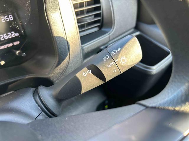 ハイゼットカーゴＤＸ　純正エントリーナビ・ＥＴＣ・キーレスキー付保証　新車保証・まごころ保証　１年間・走行距離無制限付き　Ｂｌｕｅｔｏｏｔｈ対応　ＥＴＣ車載器　ＤＶＤ　ＵＳＢ　安全ボディ　ナビＴＶ　キーレスキー　両側スライドドア　エコアイドル　ＥＳＣ　記録簿（東京都）の中古車