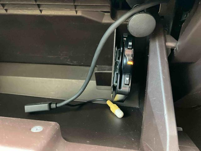 コペンエクスプレイ　純正ナビ・ＥＴＣ付保証　まごころ保証　１年間・走行距離無制限付き　禁煙　イモビライザー　横滑り防止機能　安全ボディ　インテリキー　ナビＴＶ　エコアイドル　ＬＥＤ　フルセグテレビ　ＥＴＣ　ターボ　ＳＤナビ（東京都）の中古車