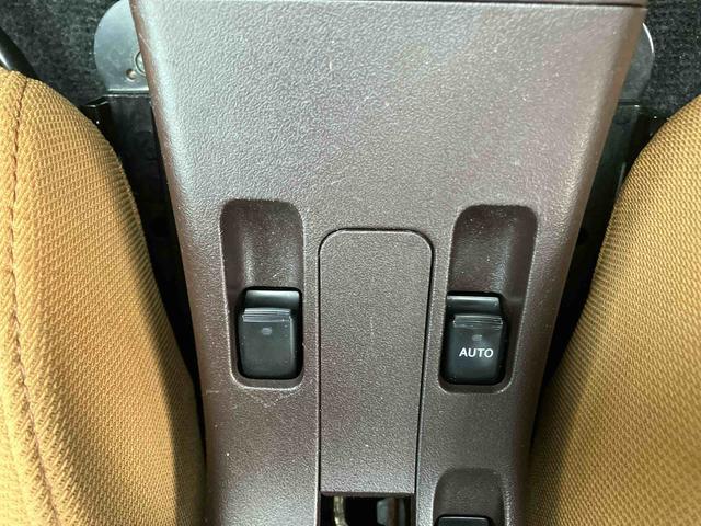 コペンエクスプレイ　純正ナビ・ＥＴＣ付保証　まごころ保証　１年間・走行距離無制限付き　禁煙　イモビライザー　横滑り防止機能　安全ボディ　インテリキー　ナビＴＶ　エコアイドル　ＬＥＤ　フルセグテレビ　ＥＴＣ　ターボ　ＳＤナビ（東京都）の中古車