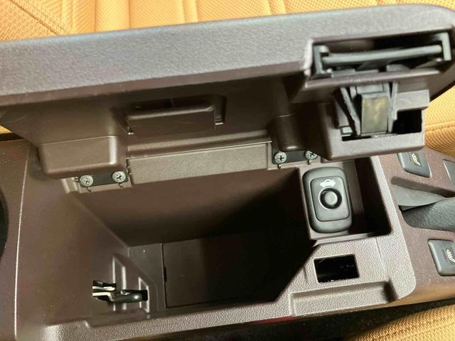 コペンエクスプレイ　純正ナビ・ＥＴＣ付保証　まごころ保証　１年間・走行距離無制限付き　禁煙　イモビライザー　横滑り防止機能　安全ボディ　インテリキー　ナビＴＶ　エコアイドル　ＬＥＤ　フルセグテレビ　ＥＴＣ　ターボ　ＳＤナビ（東京都）の中古車