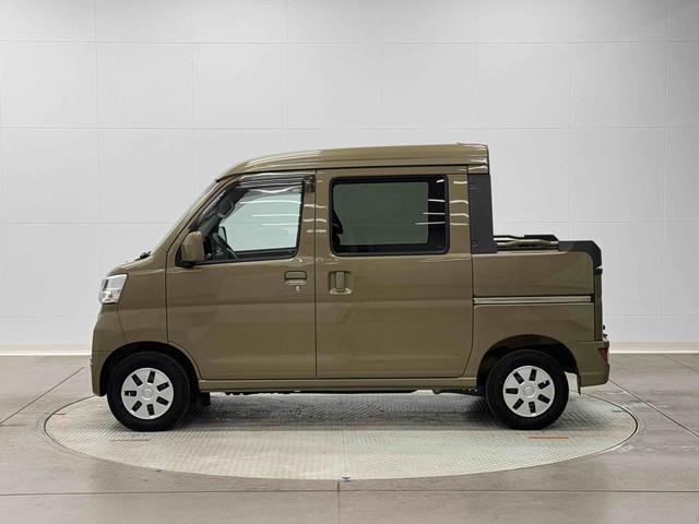 ハイゼットカーゴデッキバンG SAIII CDチューナー・キーレスキー付保証 新車保証・まごころ保証 1年間・走行距離無制限付き スマアシ・4WD・CDデッキ・キーレスキー・5速MT・LEDヘッドライト・マニュアルエアコン・ETC(東京都)の中古車