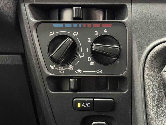 ハイゼットカーゴデッキバンG SAIII CDチューナー・キーレスキー付保証 新車保証・まごころ保証 1年間・走行距離無制限付き スマアシ・4WD・CDデッキ・キーレスキー・5速MT・LEDヘッドライト・マニュアルエアコン・ETC(東京都)の中古車