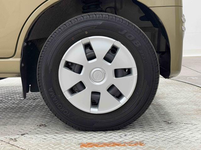 ハイゼットカーゴデッキバンG SAIII CDチューナー・キーレスキー付保証 新車保証・まごころ保証 1年間・走行距離無制限付き スマアシ・4WD・CDデッキ・キーレスキー・5速MT・LEDヘッドライト・マニュアルエアコン・ETC(東京都)の中古車