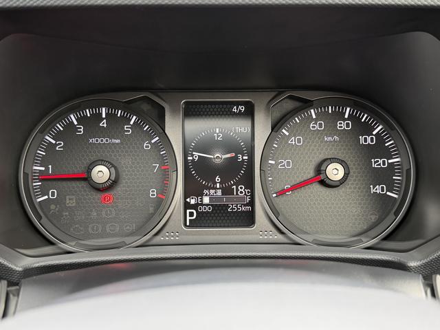 タフトGターボ ダーククロムベンチャー パノラマモニター付保証 新車保証・まごころ保証 1年間・走行距離無制限付き 追従クルコン 誤発進抑制機能 パノラマモニター対応 安全ボディ 禁煙 シートヒータ イモビライザ ワンオーナ 車線逸脱警報装置 オートライト(東京都)の中古車