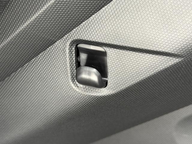 タフトGターボ ダーククロムベンチャー パノラマモニター付保証 新車保証・まごころ保証 1年間・走行距離無制限付き 追従クルコン 誤発進抑制機能 パノラマモニター対応 安全ボディ 禁煙 シートヒータ イモビライザ ワンオーナ 車線逸脱警報装置 オートライト(東京都)の中古車